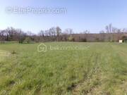 Terrain à COLAYRAC-SAINT-CIRQ