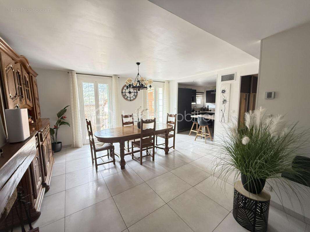 Appartement à BREIL-SUR-ROYA