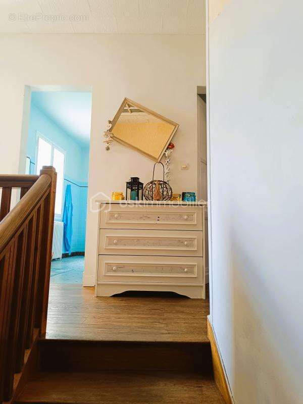 Appartement à SAINT-CHRISTOLY-DE-BLAYE