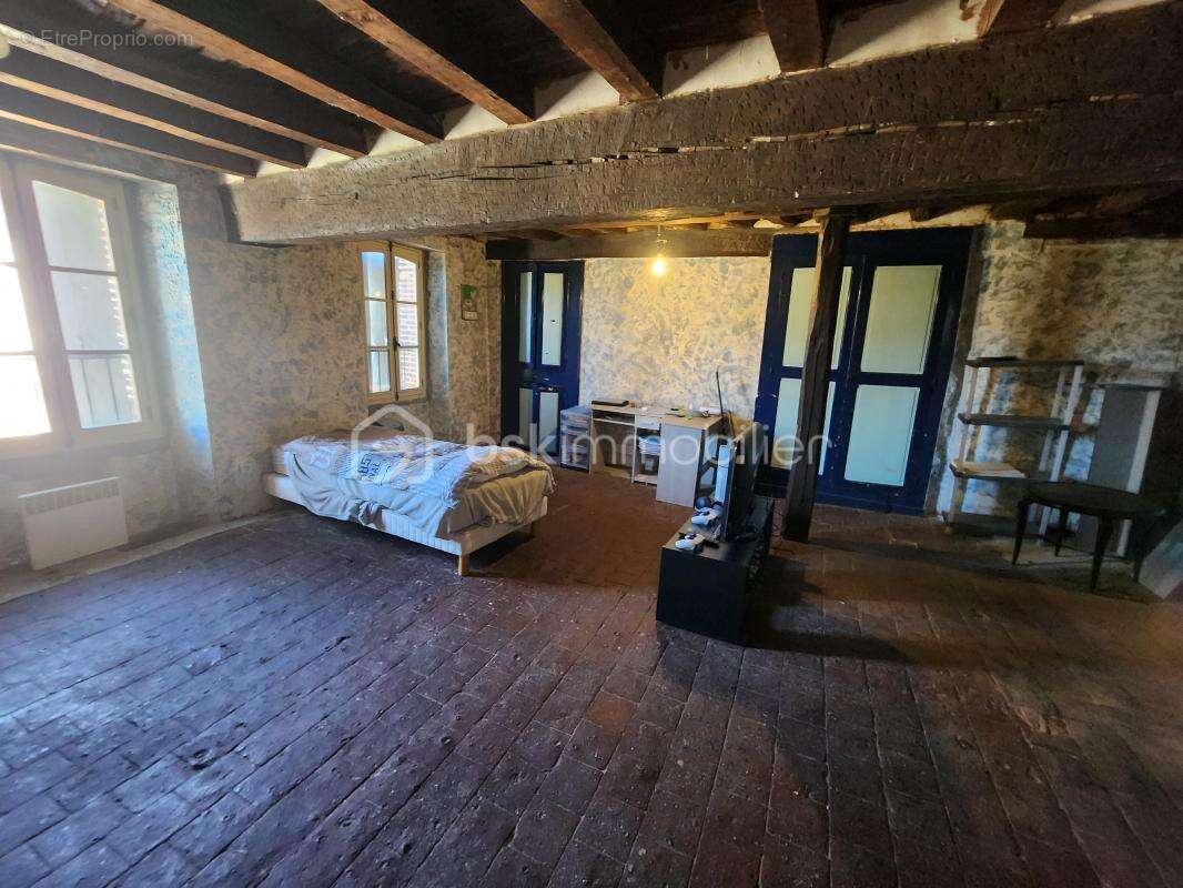 Maison à RIGNY-LE-FERRON