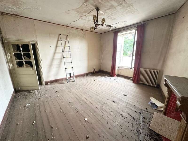 Maison à CARHAIX-PLOUGUER