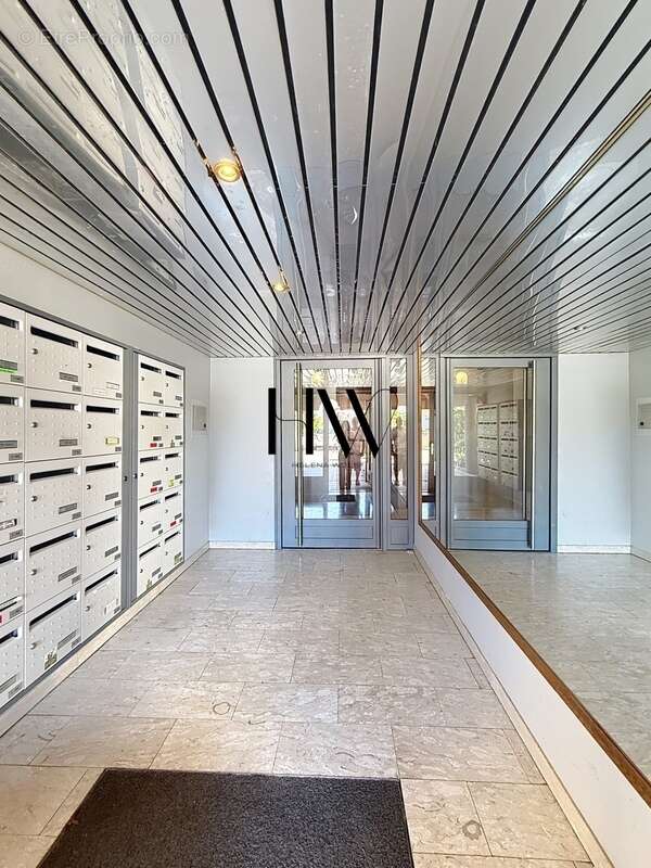 Appartement à COLLONGES-SOUS-SALEVE