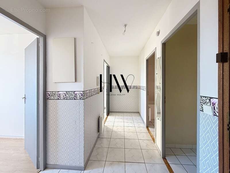 Appartement à COLLONGES-SOUS-SALEVE