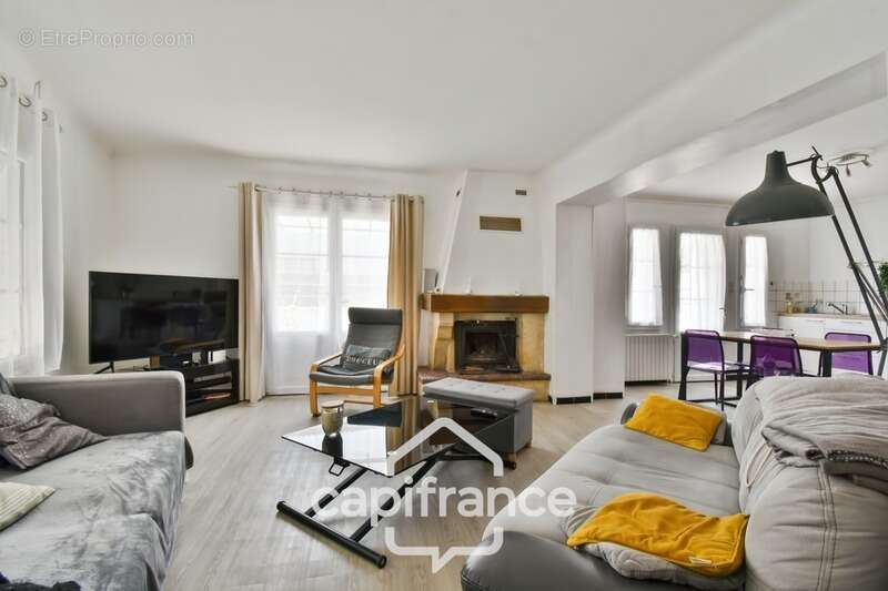 Maison à POURSAY-GARNAUD