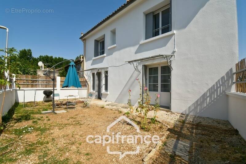 Maison à POURSAY-GARNAUD
