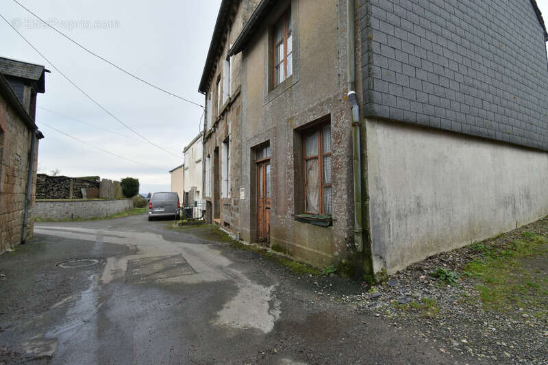 Maison à LE TEILLEUL