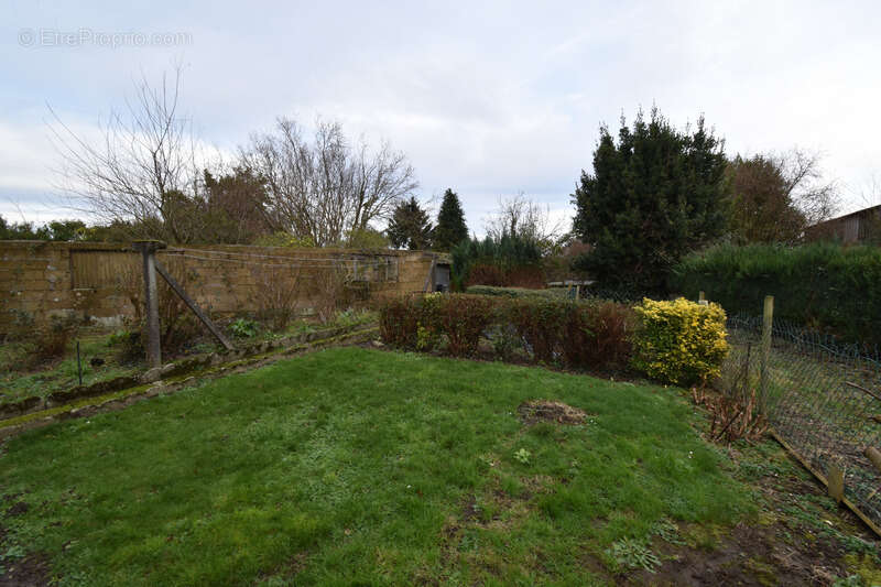 Maison à LE TEILLEUL