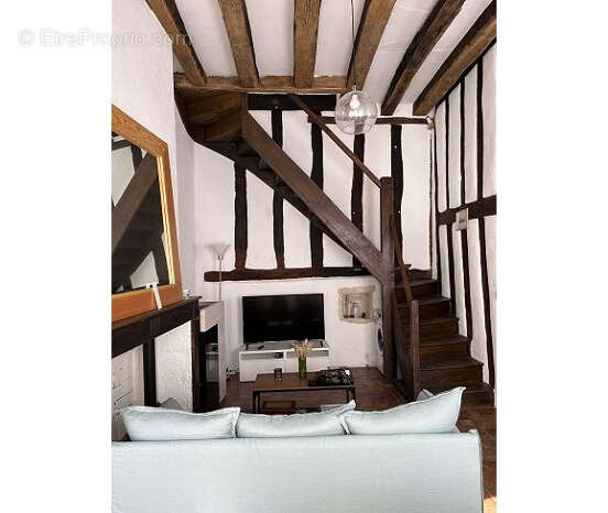 Maison à SAINT-BRIS-LE-VINEUX