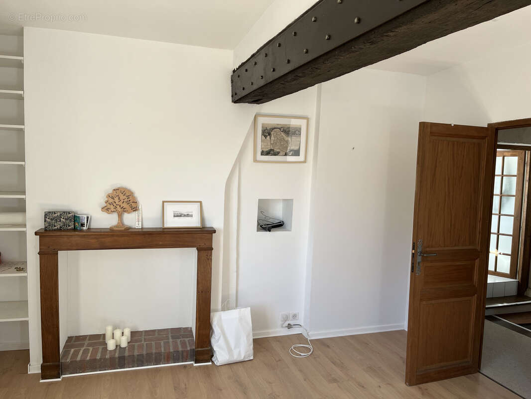 Maison à SAINT-BRIS-LE-VINEUX