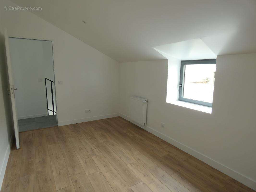 Appartement à VAUREAL