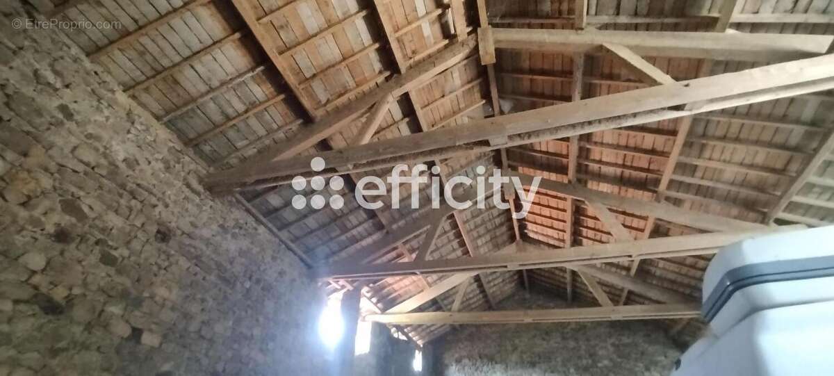 Maison à SAUVESSANGES