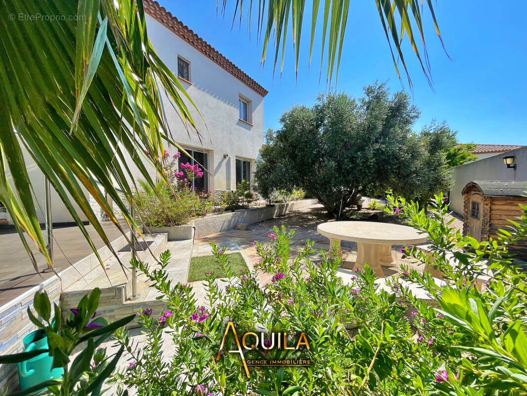 Maison à VILLENEUVE-LES-BEZIERS