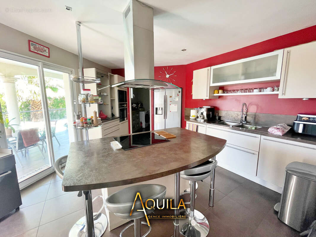 Maison à VILLENEUVE-LES-BEZIERS