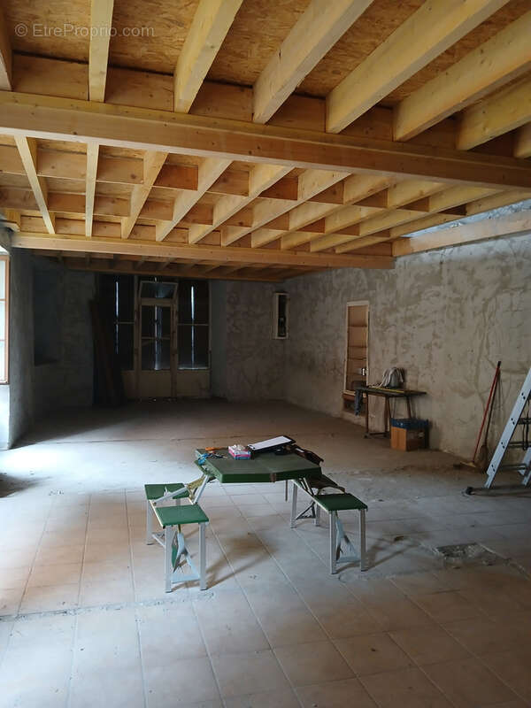 Autre à SAINT-DIER-D&#039;AUVERGNE