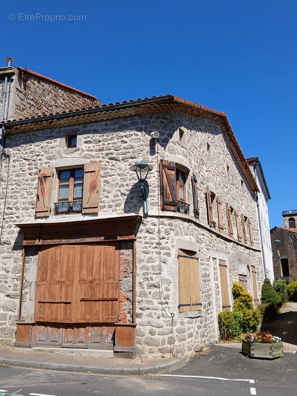Autre à SAINT-DIER-D&#039;AUVERGNE