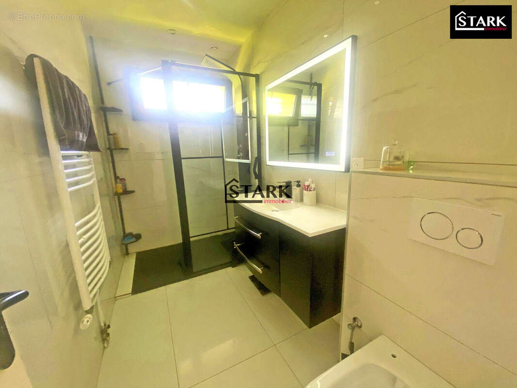 Maison à LACHAPELLE-SOUS-CHAUX