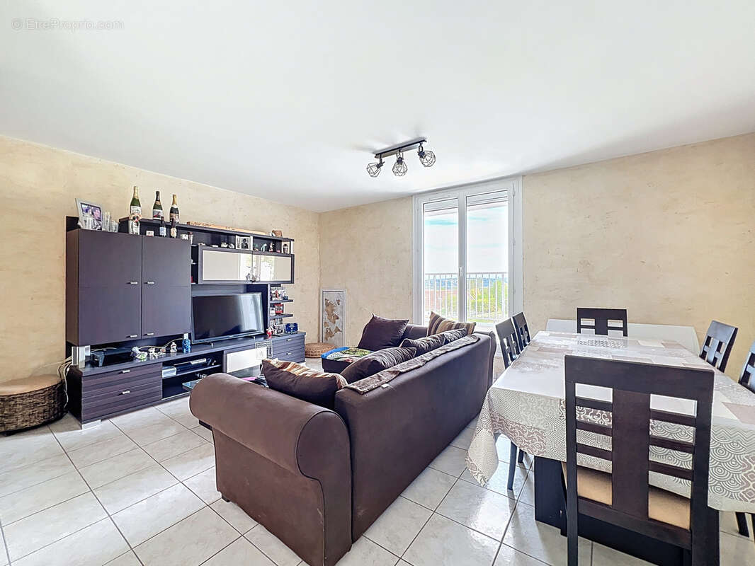 Appartement à IRIGNY