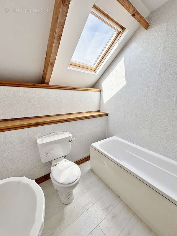 Maison à SAINT-LAURENT-DE-CUVES