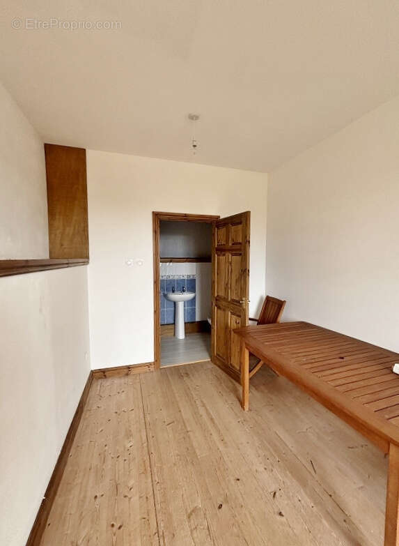 Maison à SAINT-LAURENT-DE-CUVES