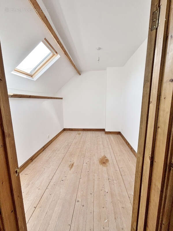 Maison à SAINT-LAURENT-DE-CUVES