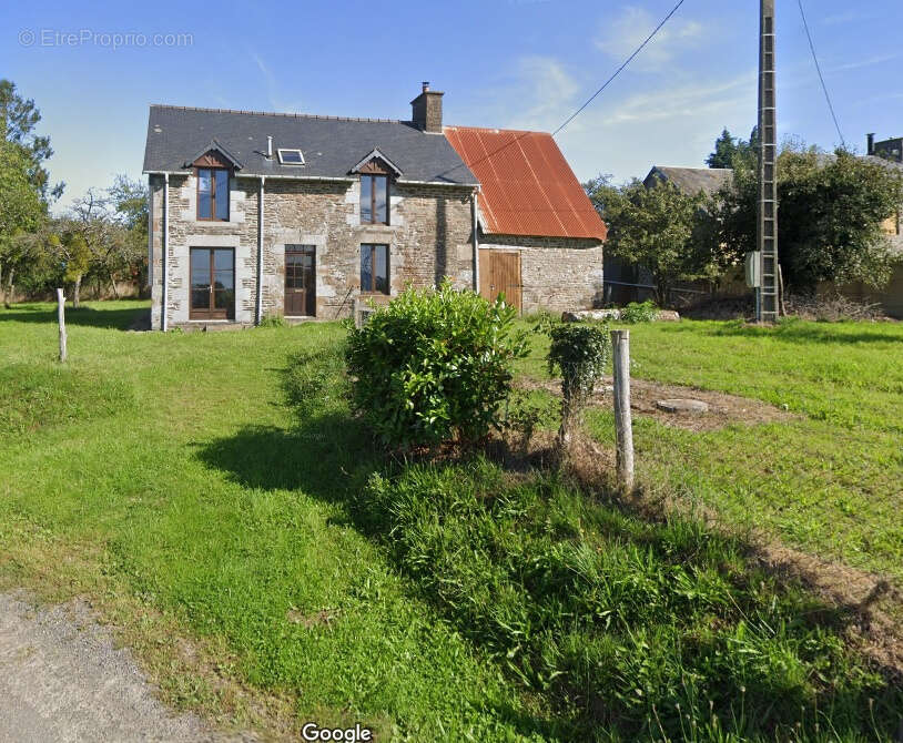 Maison à SAINT-LAURENT-DE-CUVES