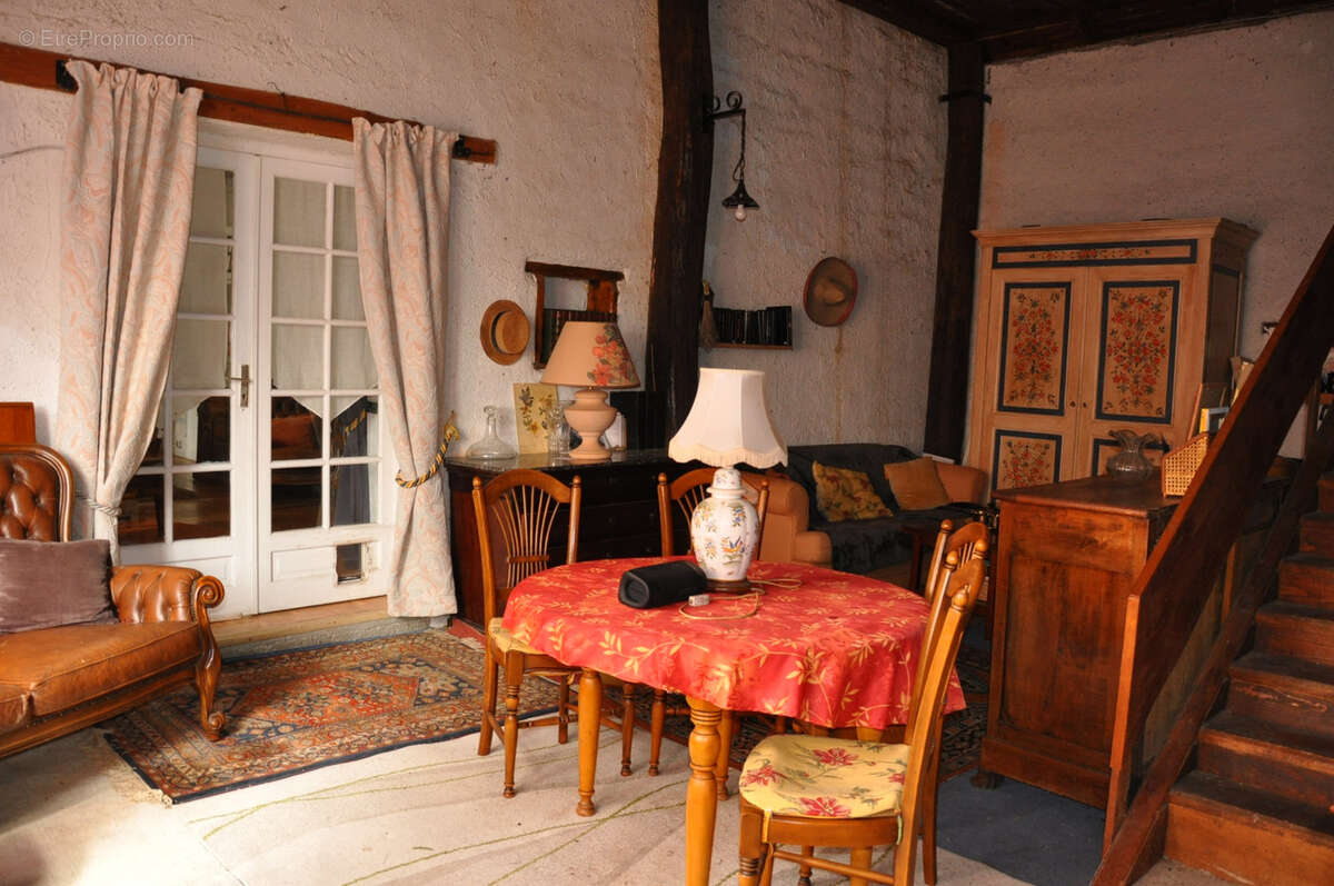 Maison à NEUILLY-EN-DONJON