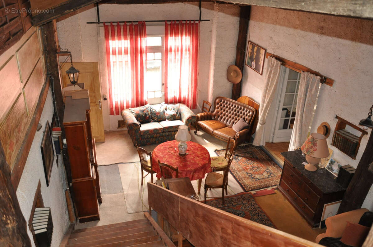 Maison à NEUILLY-EN-DONJON