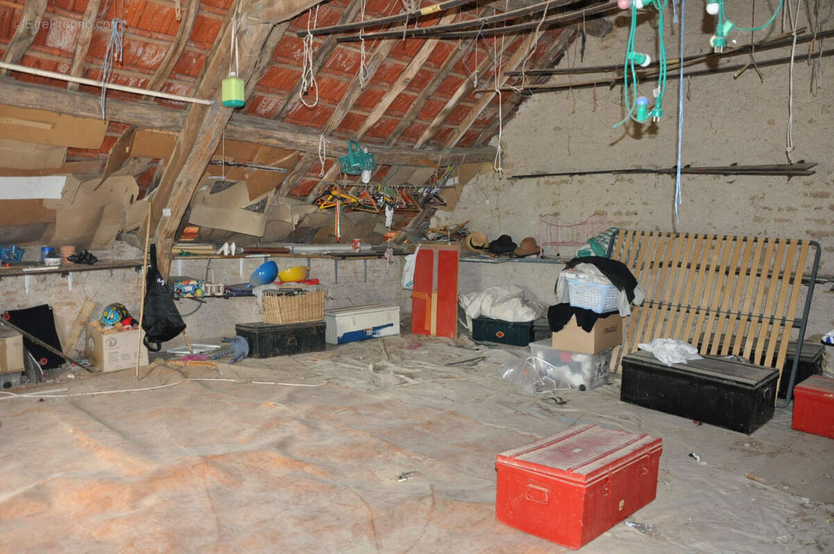 Maison à NEUILLY-EN-DONJON