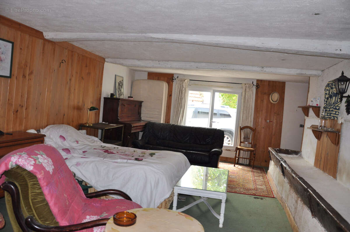 Maison à NEUILLY-EN-DONJON