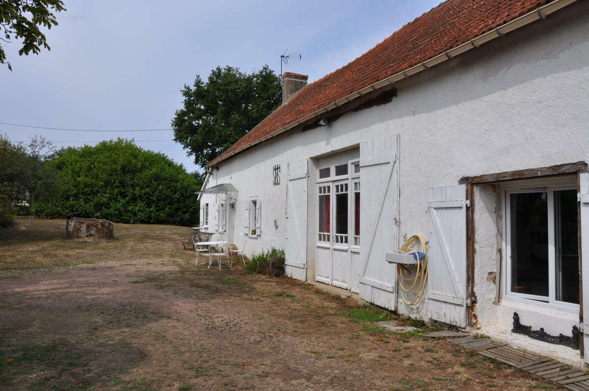 Maison à NEUILLY-EN-DONJON