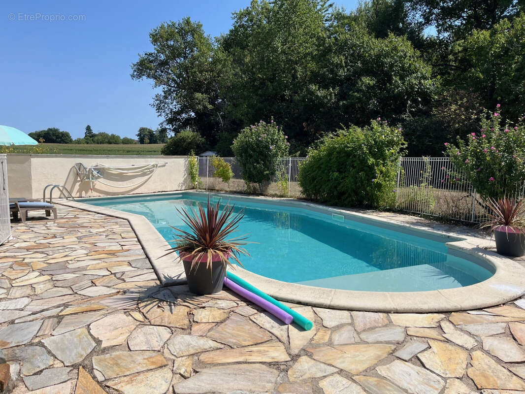 Maison à SAVIGNAC-LEDRIER