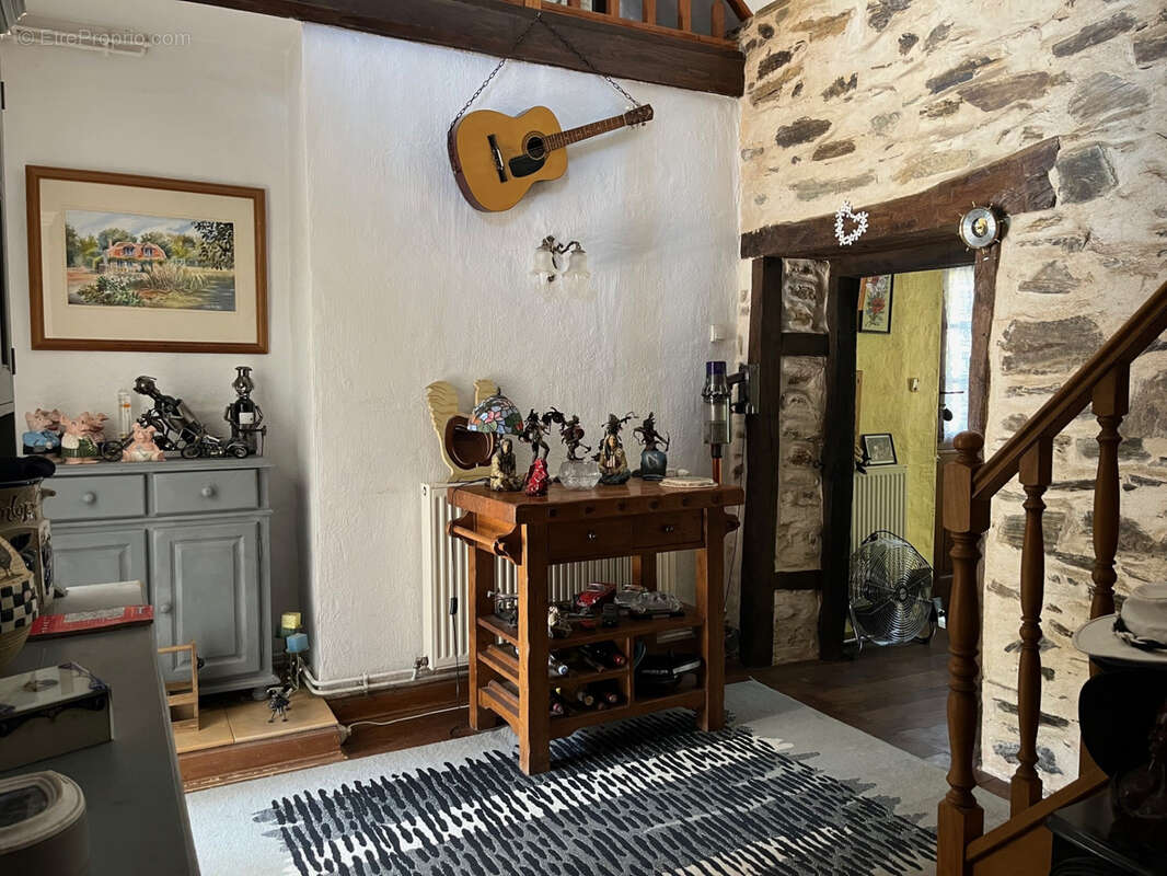 Maison à SAVIGNAC-LEDRIER