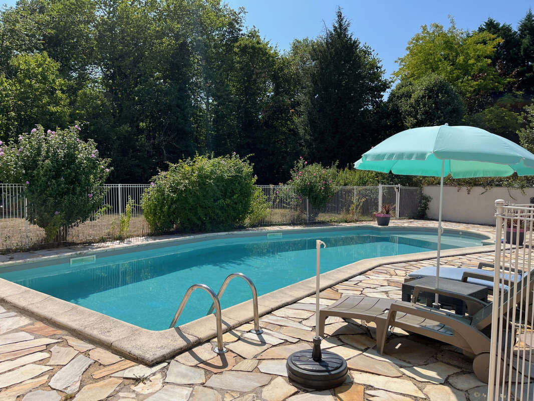 Maison à SAVIGNAC-LEDRIER