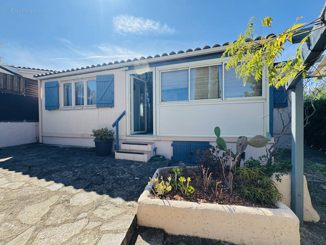 Maison à BORMES-LES-MIMOSAS