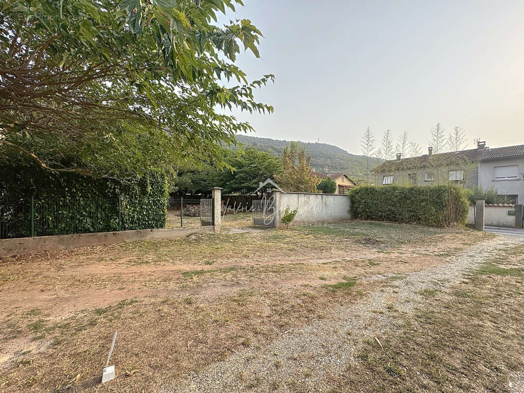 Terrain à SAINT-AFFRIQUE