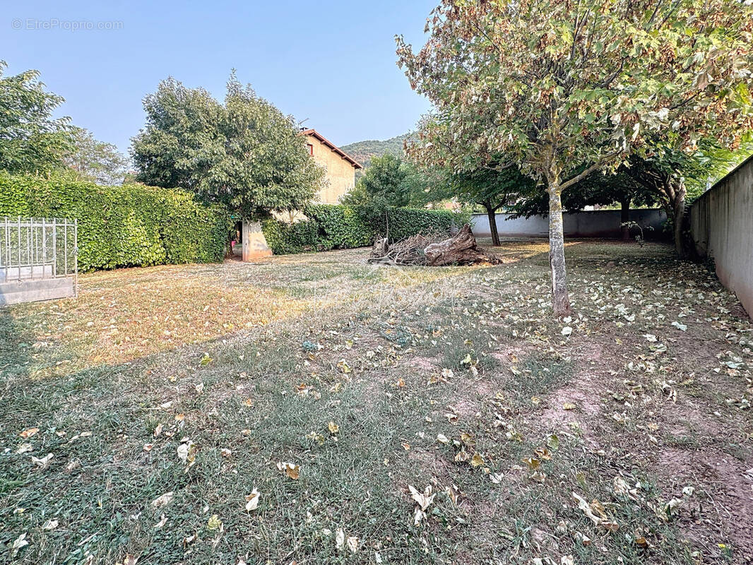 Terrain à SAINT-AFFRIQUE