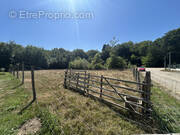 Terrain à MONTREUX-JEUNE