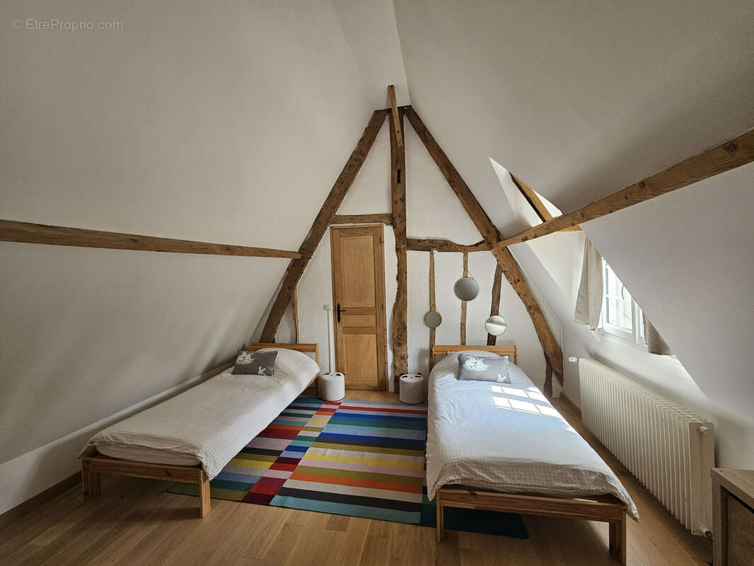 Maison à CORMEILLES