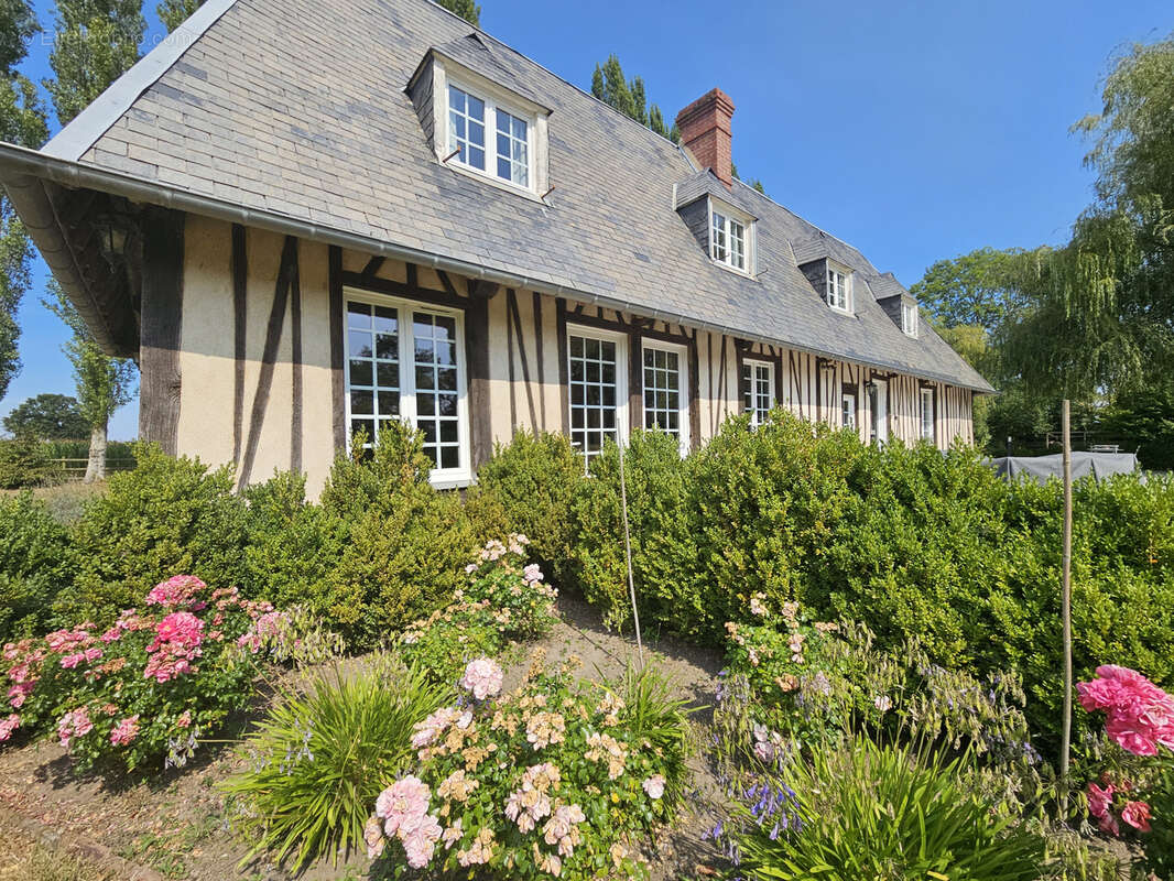 Maison à CORMEILLES