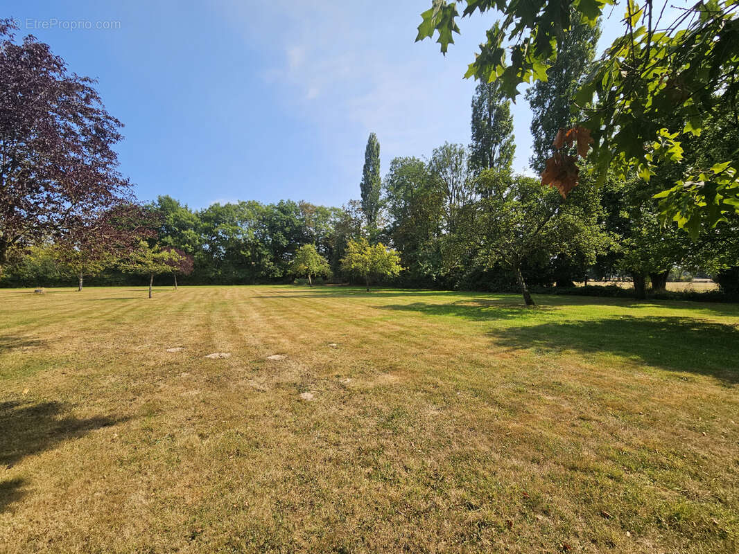 Maison à CORMEILLES