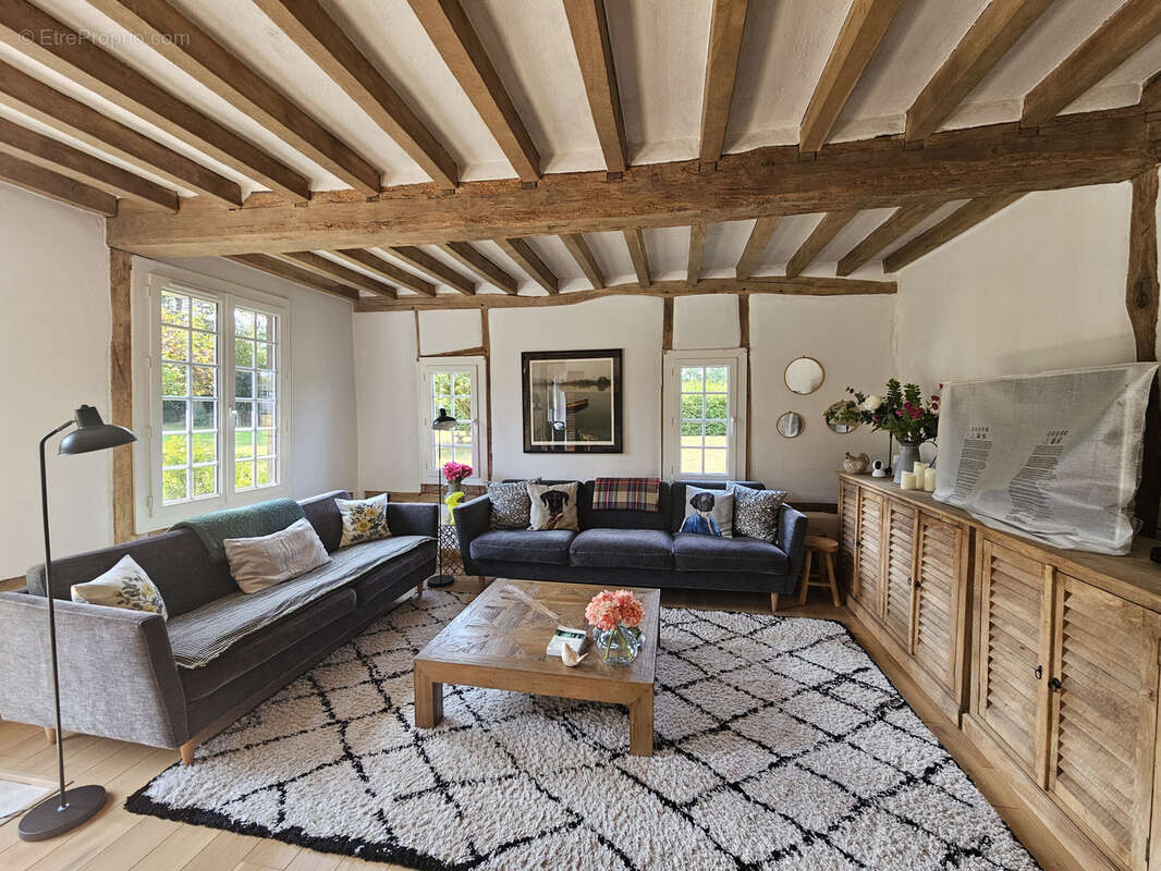 Maison à CORMEILLES