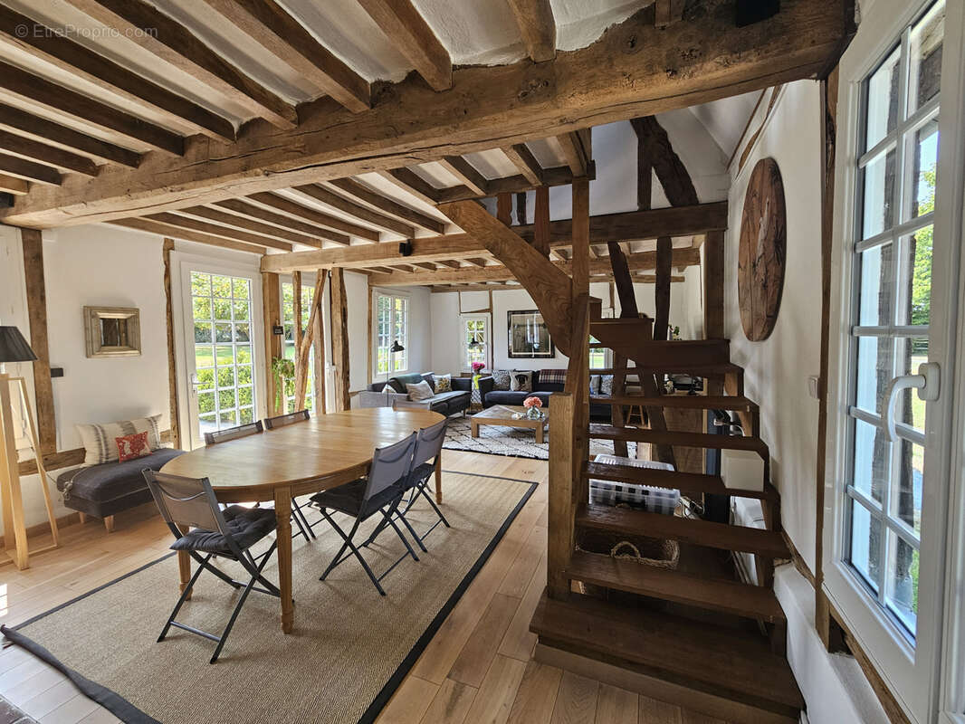 Maison à CORMEILLES