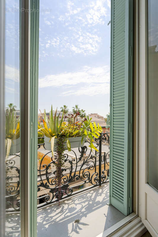 Appartement à HYERES