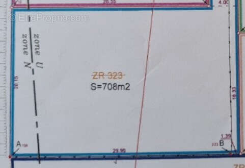 Terrain à SAINT-CHRISTOLY-DE-BLAYE