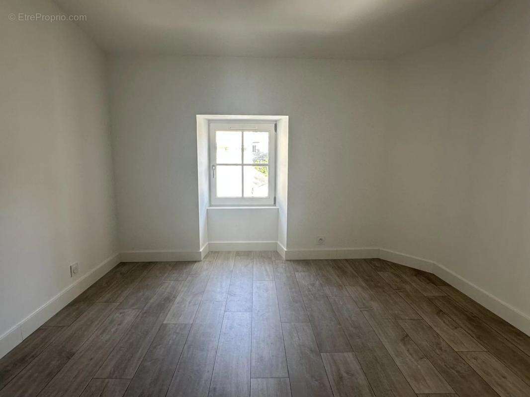 Appartement à SAINT-JEAN-D&#039;ANGELY