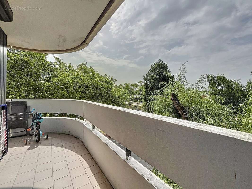 Appartement à ELANCOURT