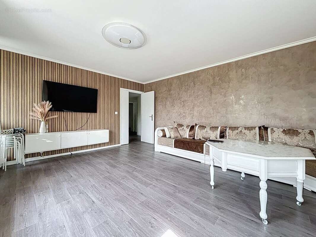 Appartement à ELANCOURT