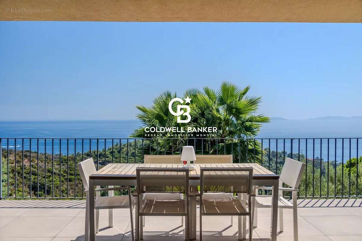 Maison à RAYOL-CANADEL-SUR-MER