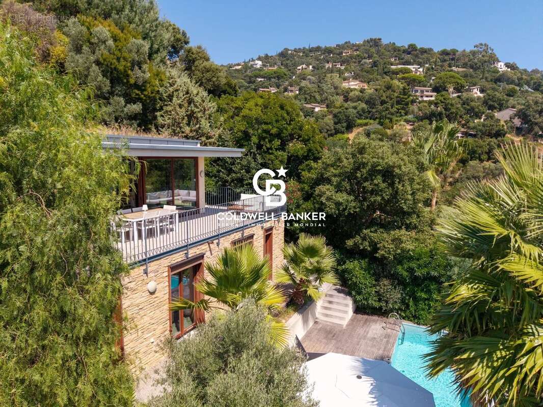 Maison à RAYOL-CANADEL-SUR-MER