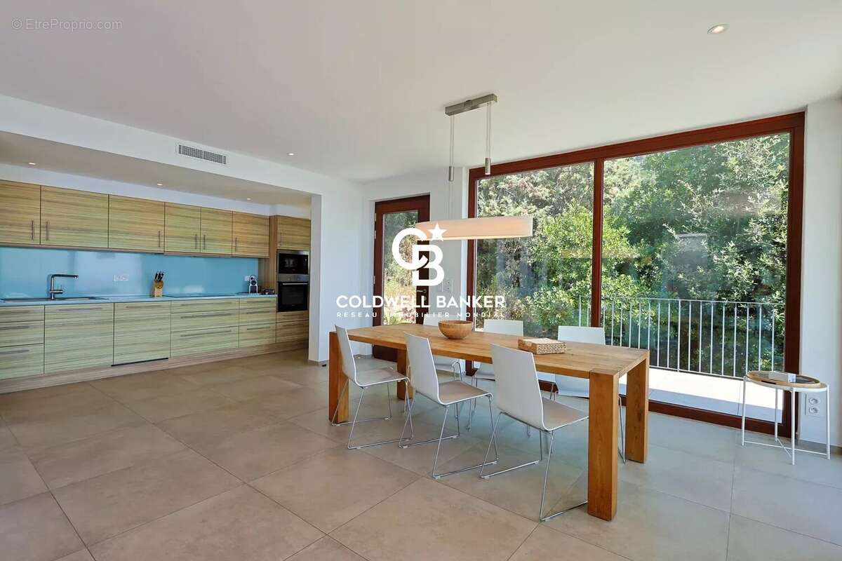 Maison à RAYOL-CANADEL-SUR-MER